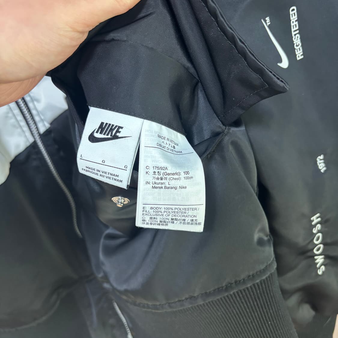 나이키 스우시 써마핏 양면 봄버 자켓 상품이미지3