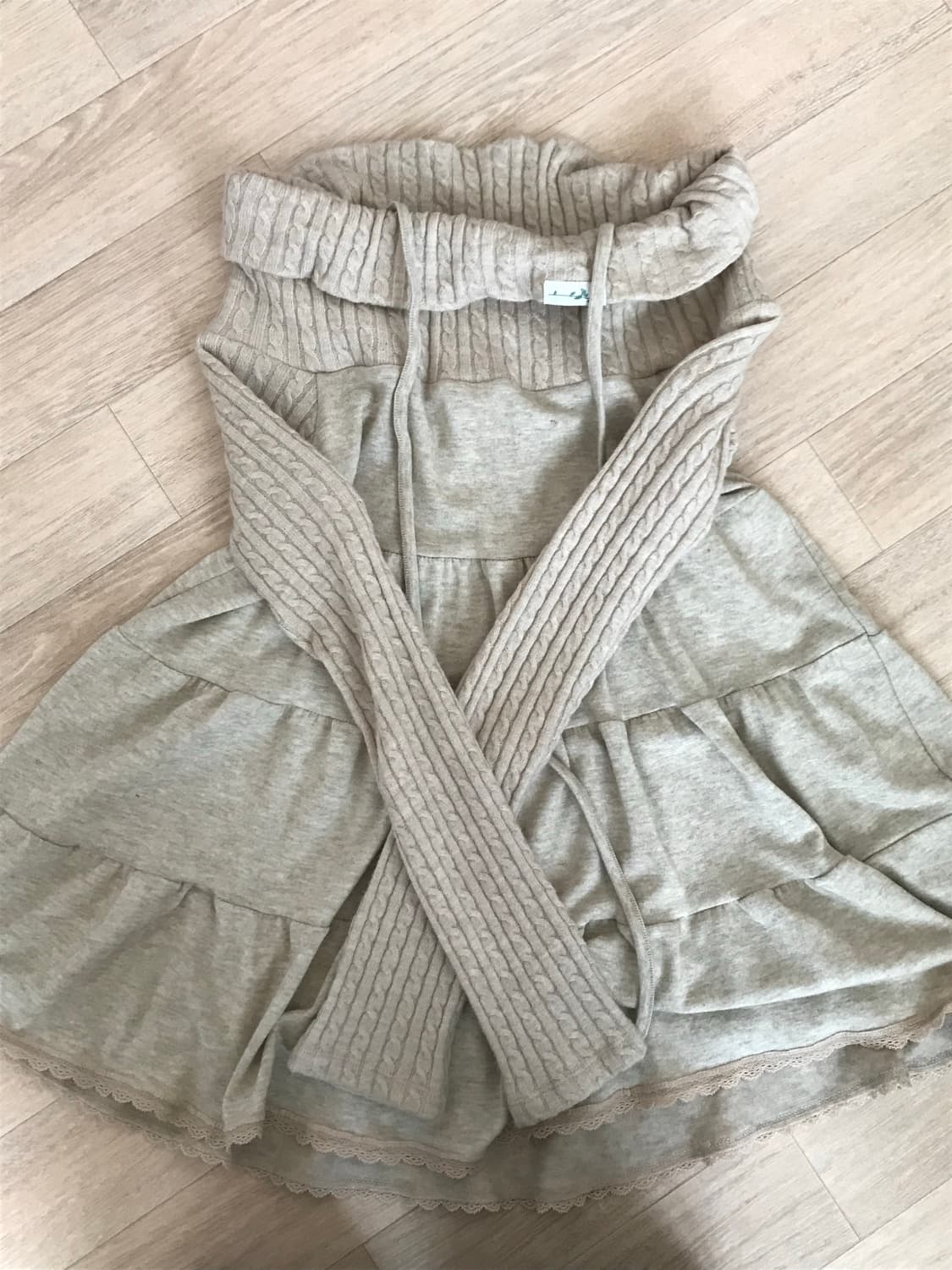 노피셜노피스 캉캉 오프숄더 탑 베이지 상품이미지4