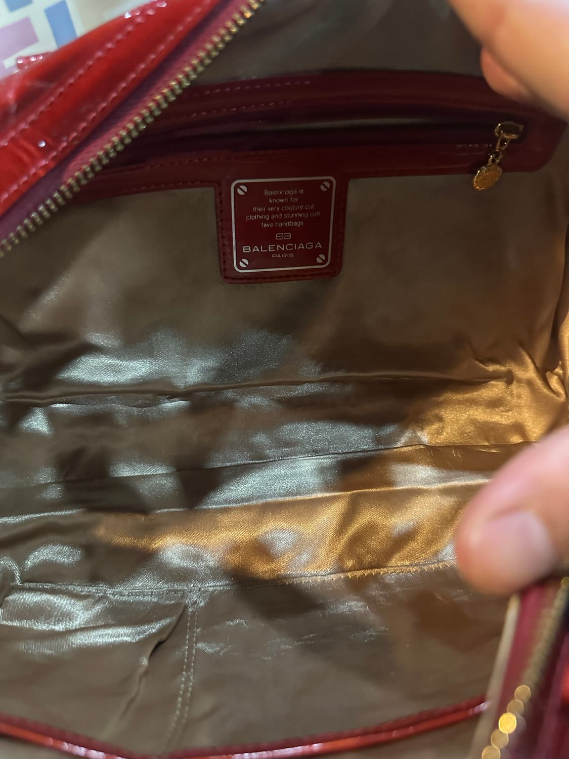 발렌시아가 에나멜 망치 숄더백 상품이미지7