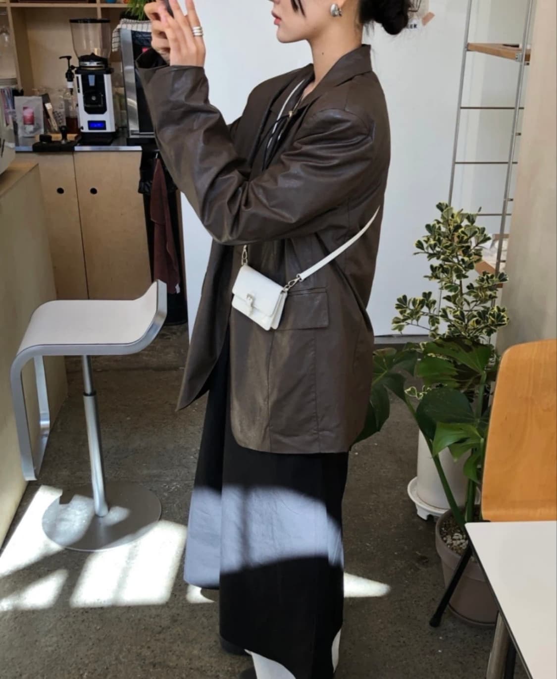 윈아웃 나인 오버핏 박시 레더자켓 브라운 상품이미지4