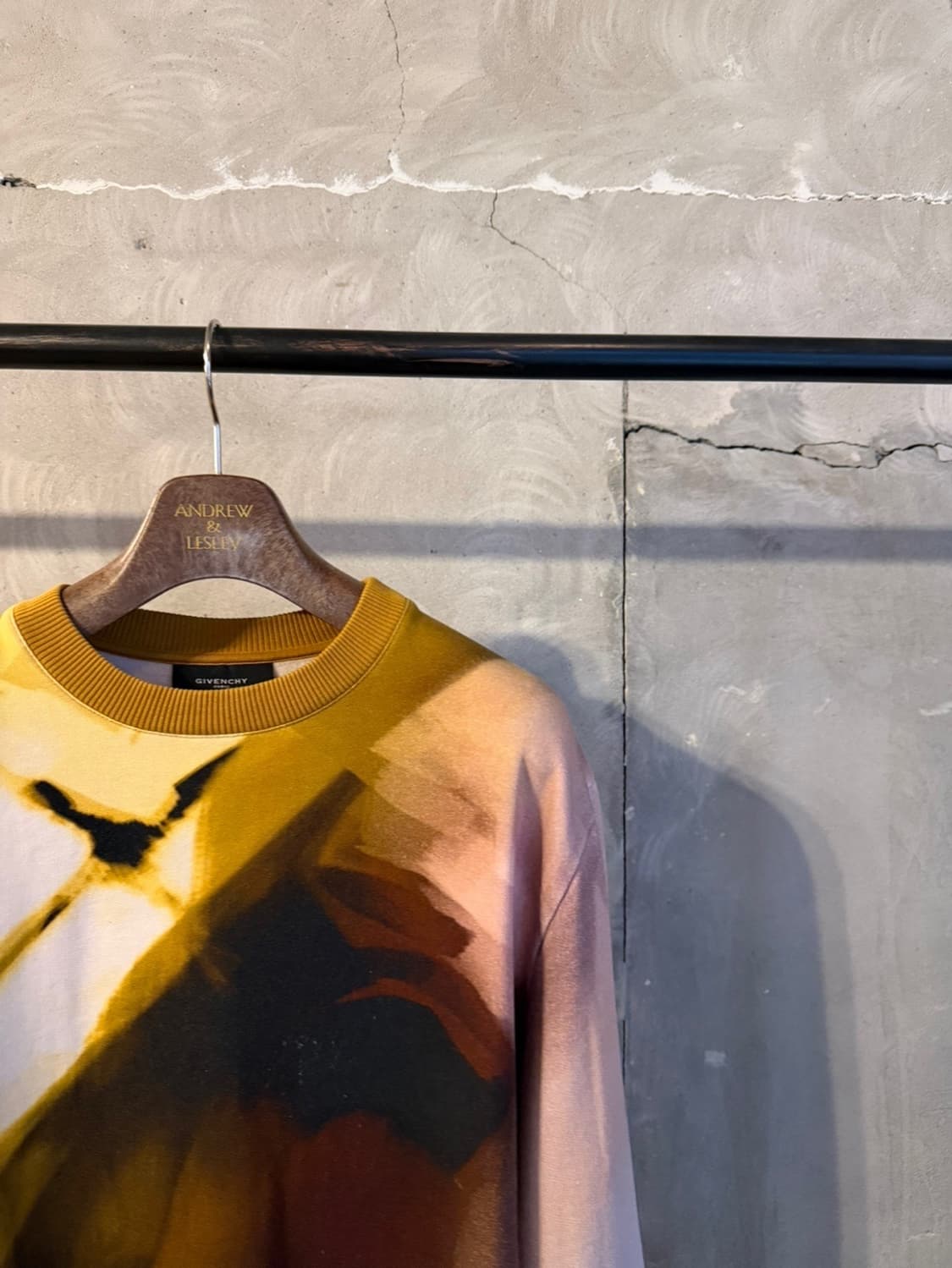 지방시 그래픽 맨투맨 100~105 상품이미지3