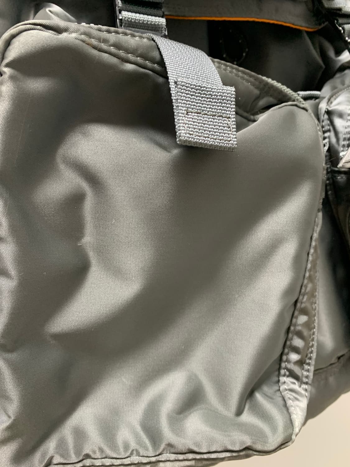 포커 탱커 뉴 럭색 백팩 그레이 상품이미지7