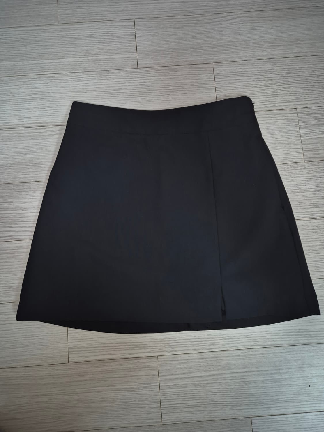 무신사 스탠다드 우먼 우먼즈 슬릿 미니 스코츠 상품이미지2