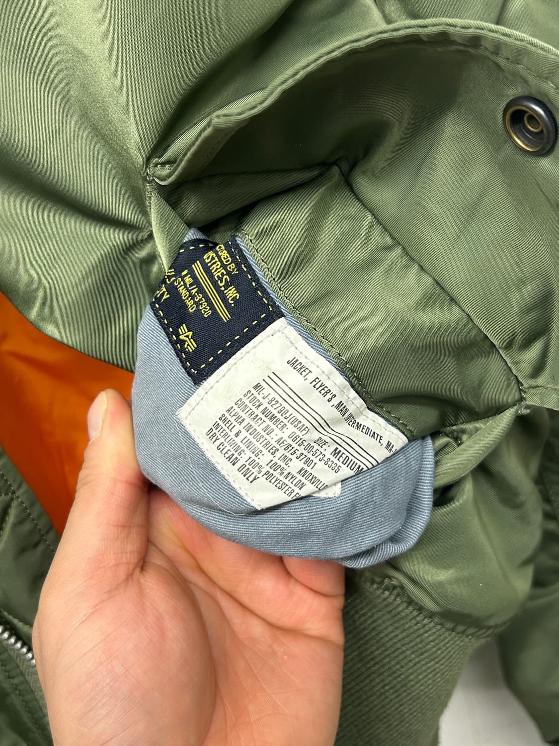 알파인더스트리 패치 MA-1 항공 점퍼 카키 상품이미지6