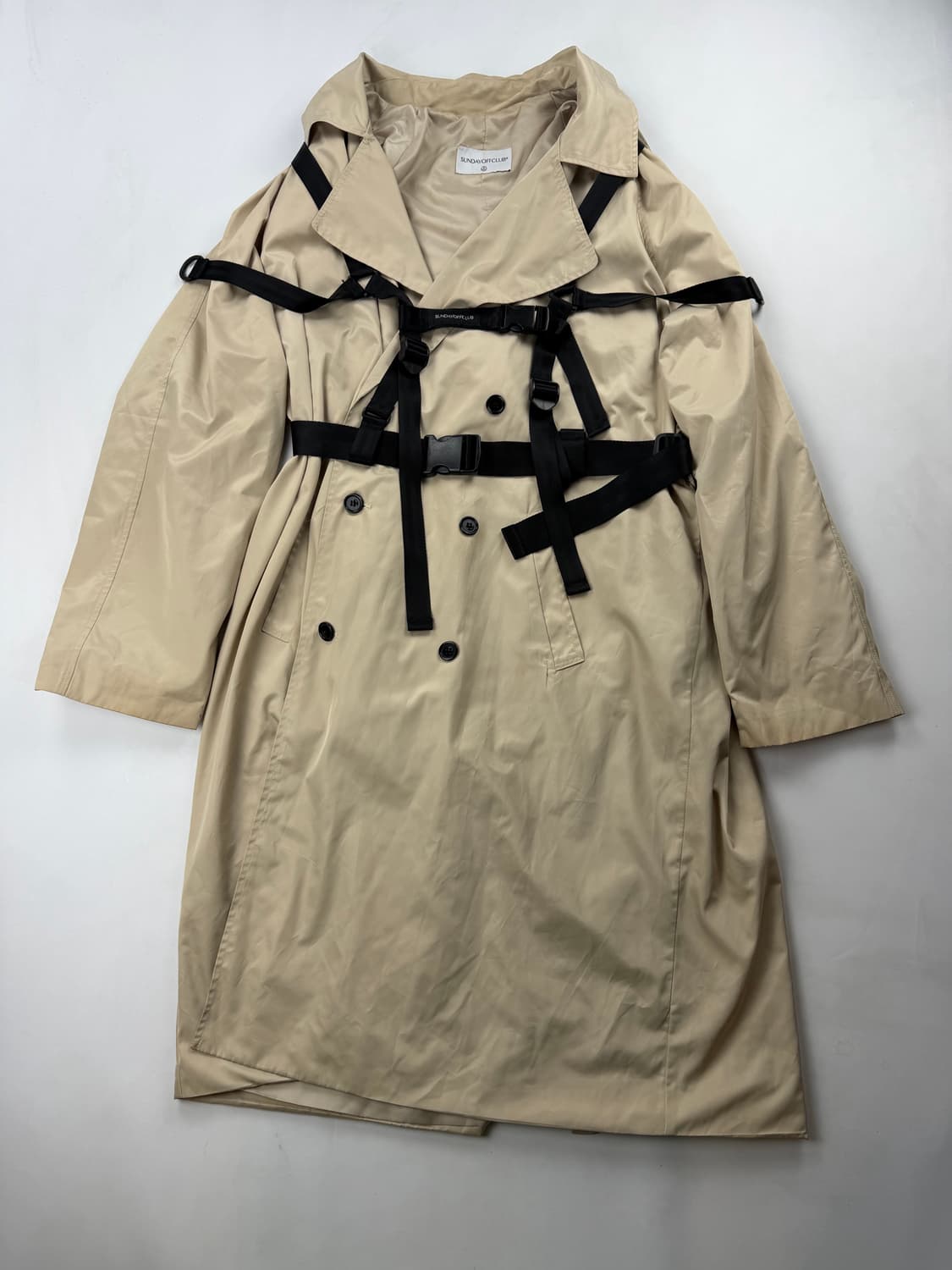 선데이오프클럽 하네스 트렌치코트 상품이미지2