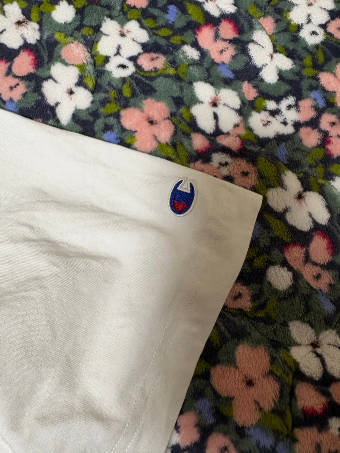 팔라스 x 챔피온 서울 반팔 화이트 상품이미지3