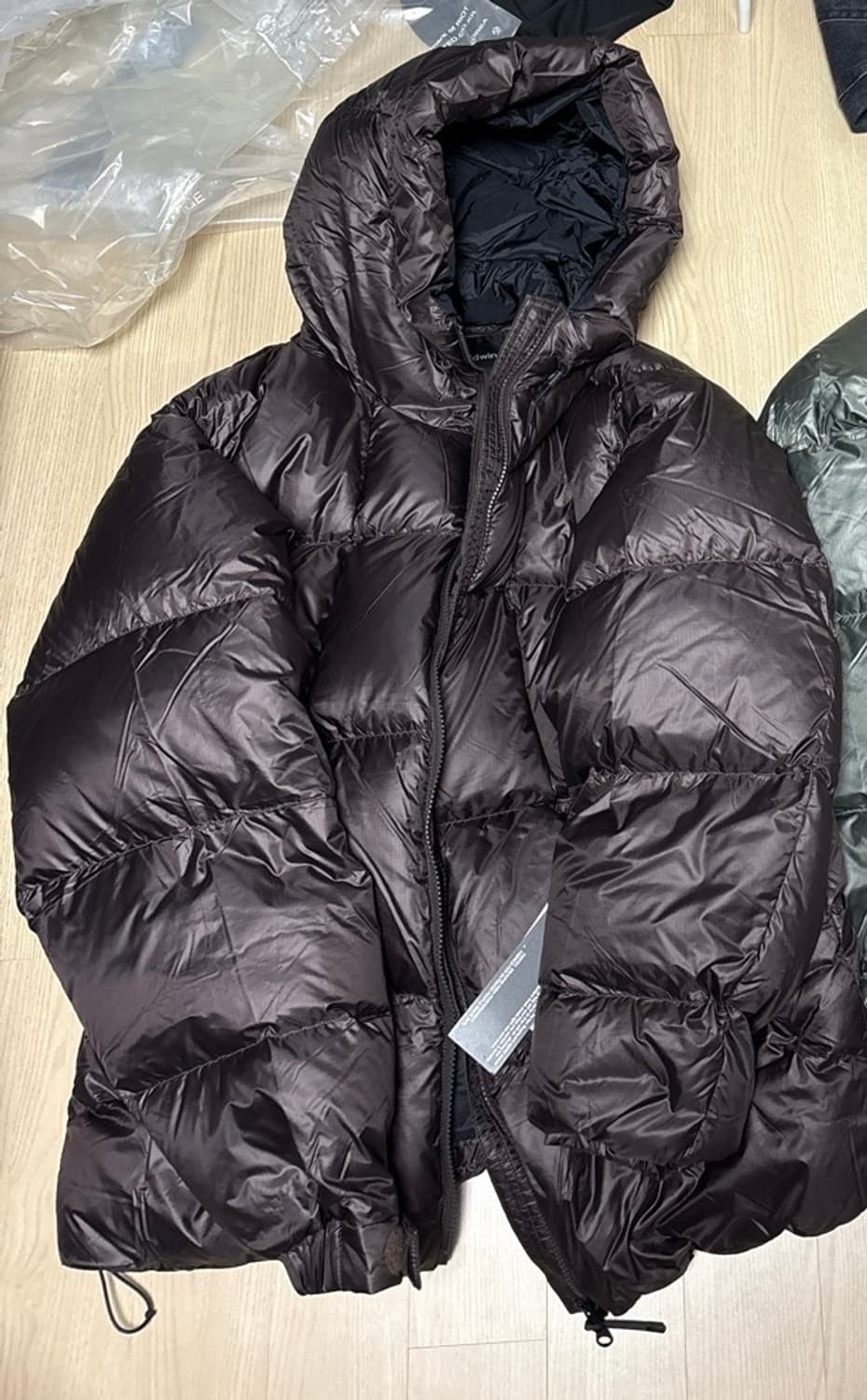 골드윈 퍼텍스퀀텀 25fw 딥브라운 4사이즈 팝니다 상품이미지2