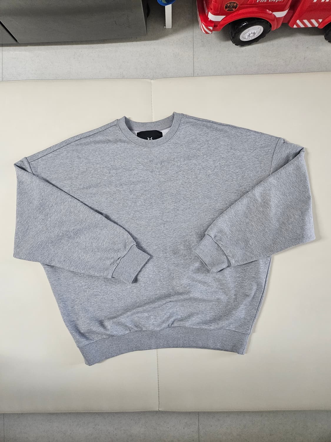 JELEVE(제이엘브) 벌룬핏 베이직 맨투맨 상품이미지1