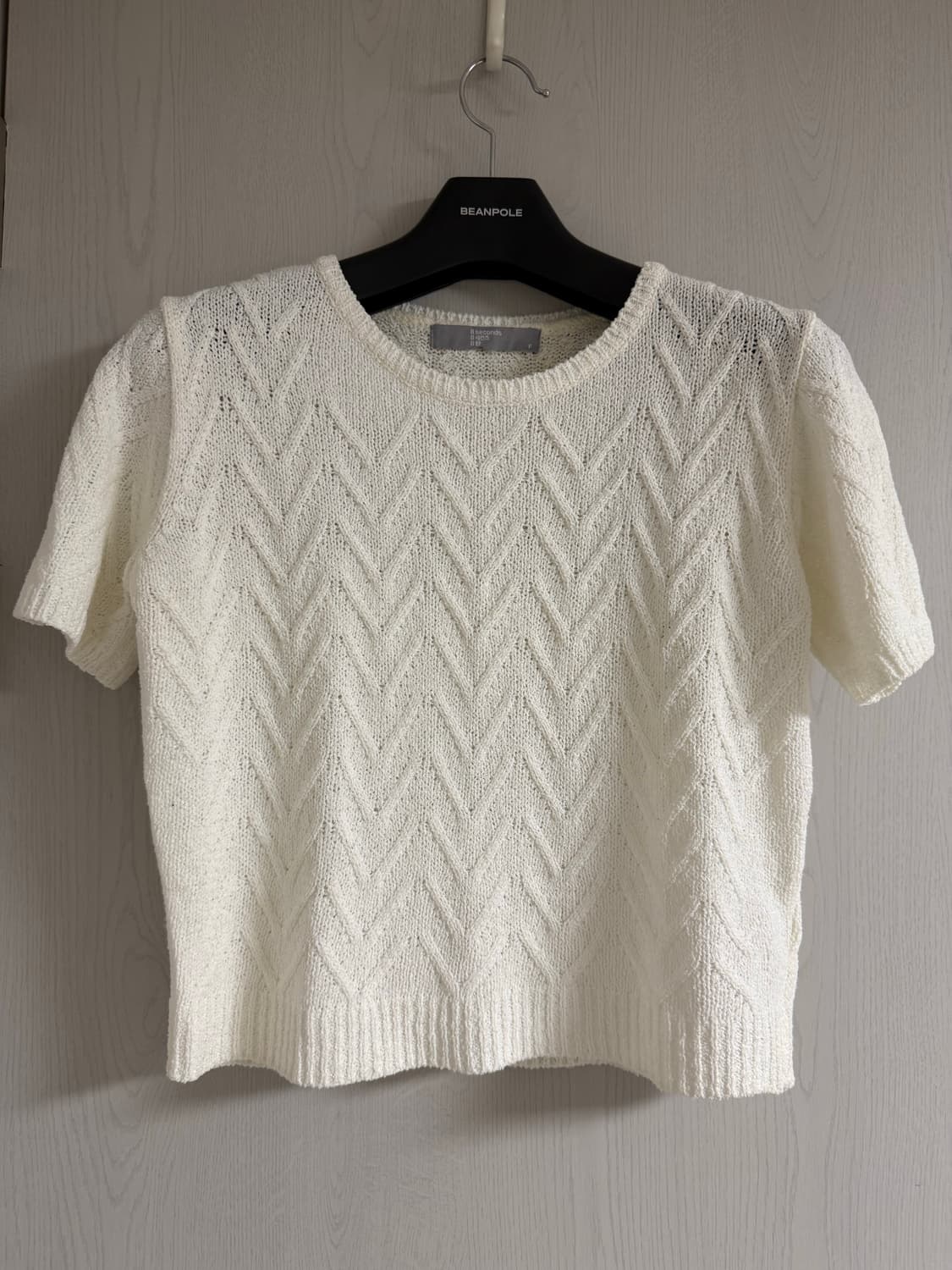 에잇세컨즈 반팔 니트 상품이미지1