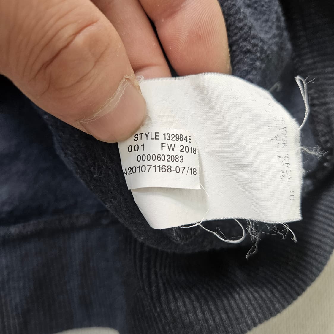 L 언더아머 스레드본 맨투맨 0327Y 상품이미지4