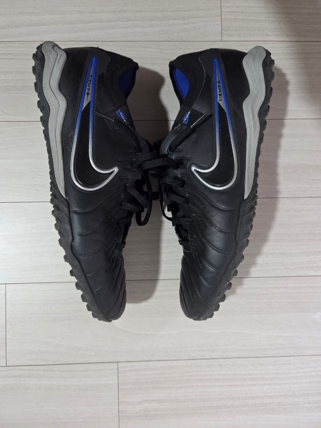 나이키 티엠포 풋살화 상품이미지3