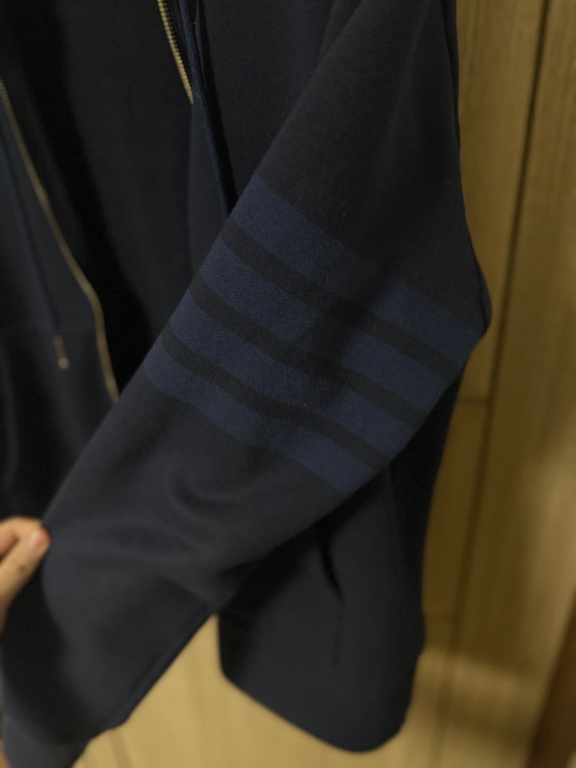 톰브라운 사선완장 후드집업 네이비 상품이미지5