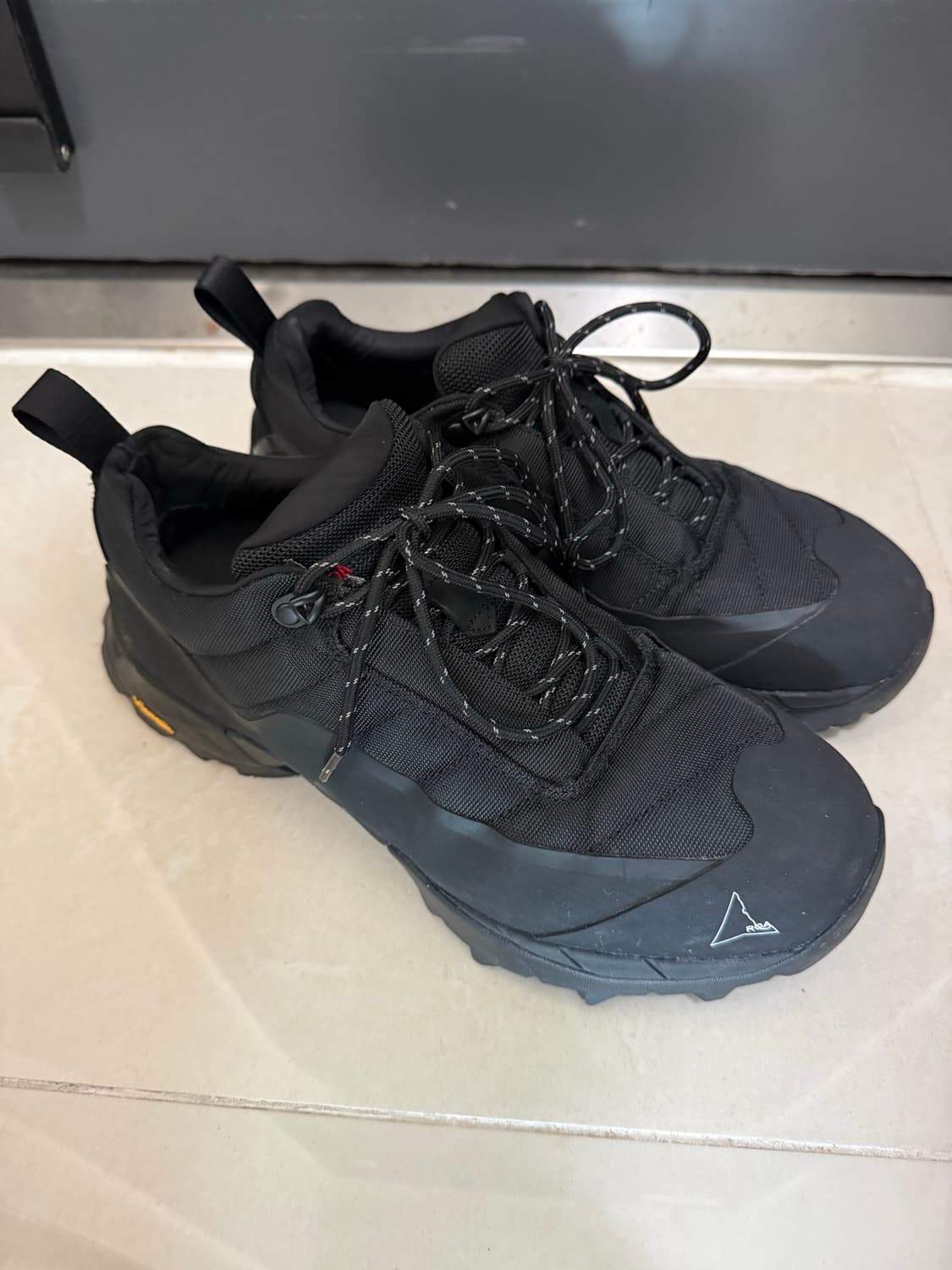 로아 카타리나 블랙 42 상품이미지1