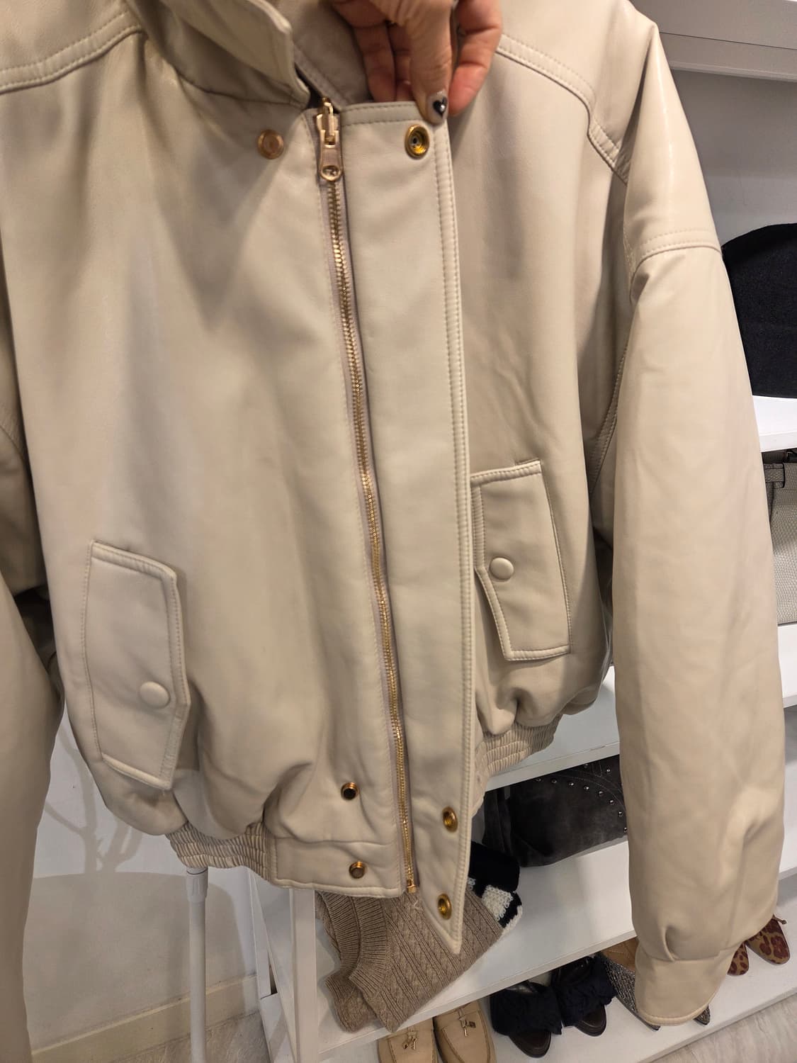 레이디볼륨 비건레더 패딩 점퍼 상품이미지3