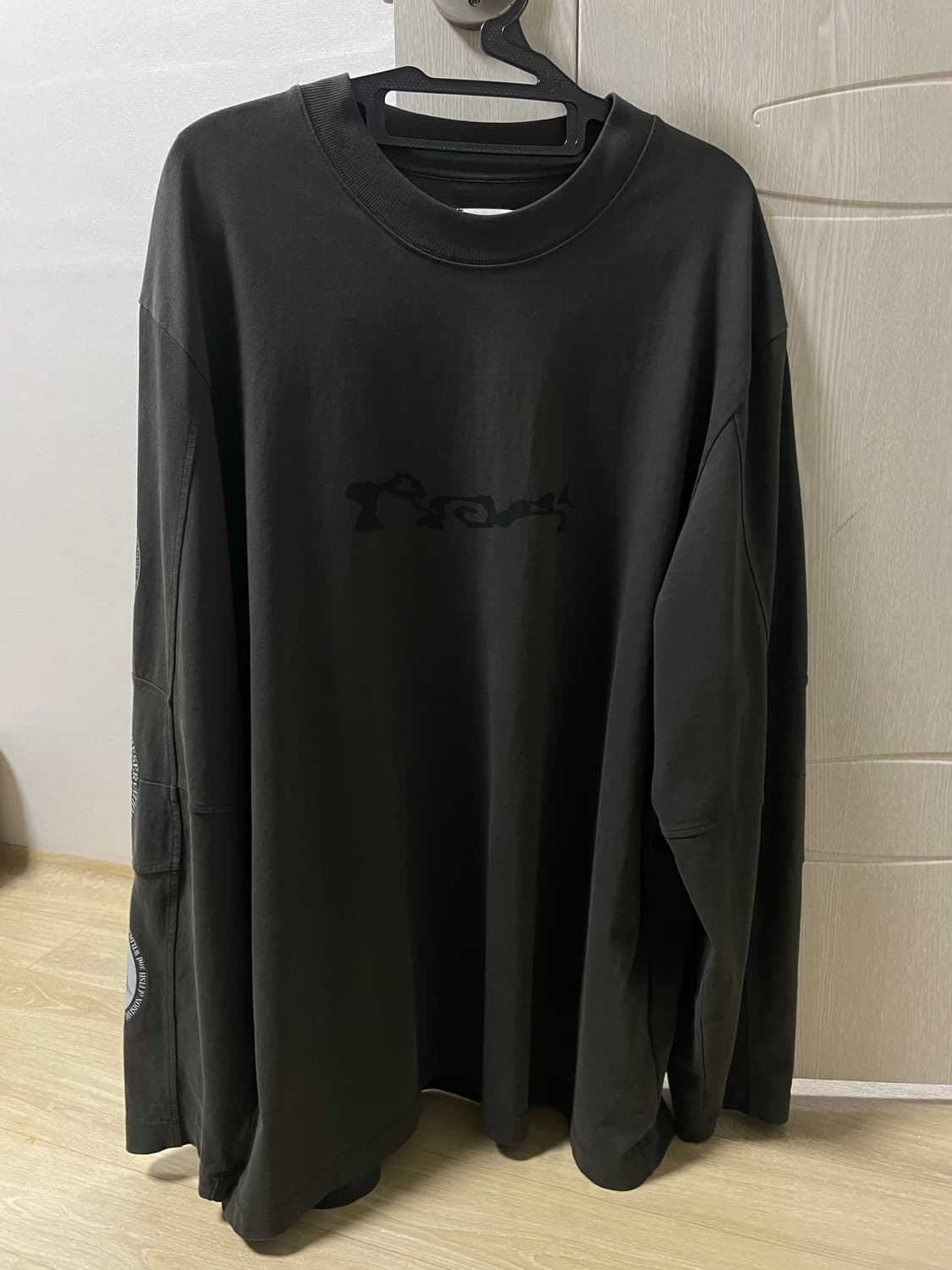 로아 롱슬리브 상품이미지1