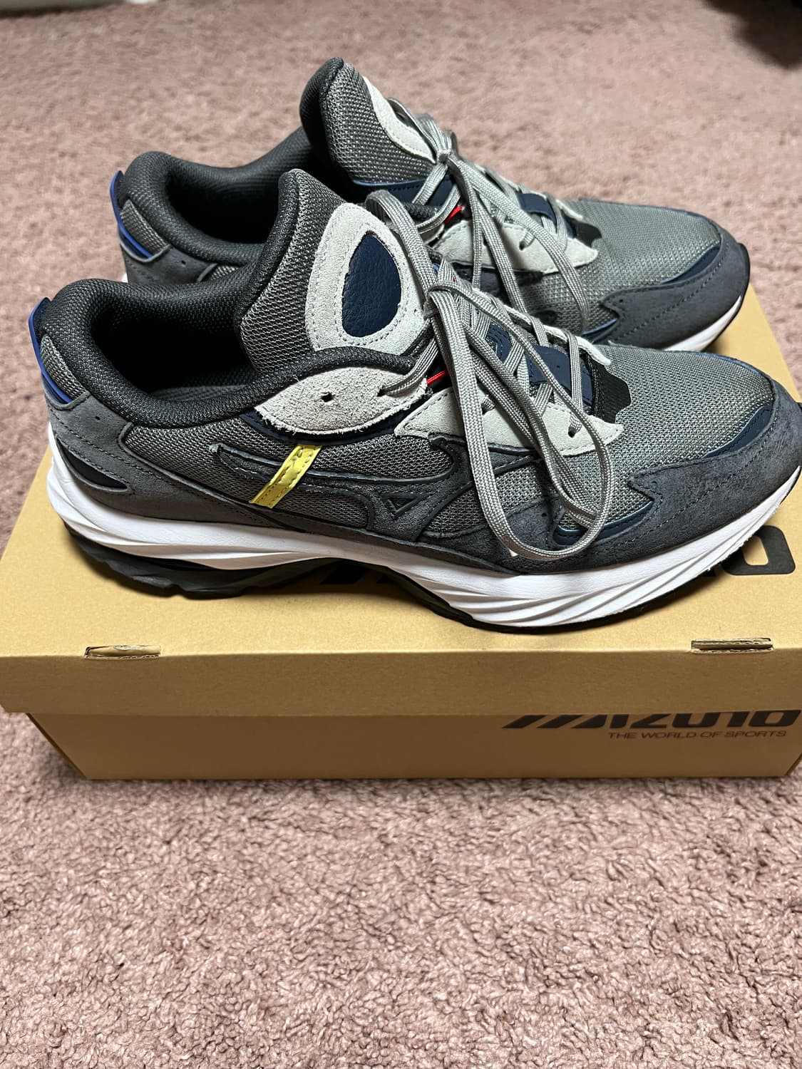 미즈노 x 그라프페이퍼 웨이브라이더 275 상품이미지2