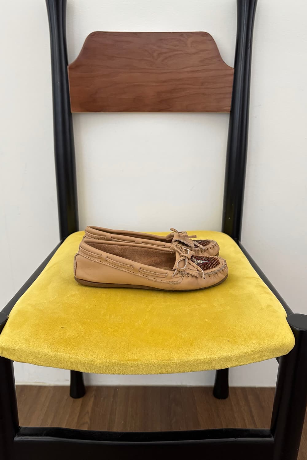 Minnetonka Beaded Shoes 상품이미지4