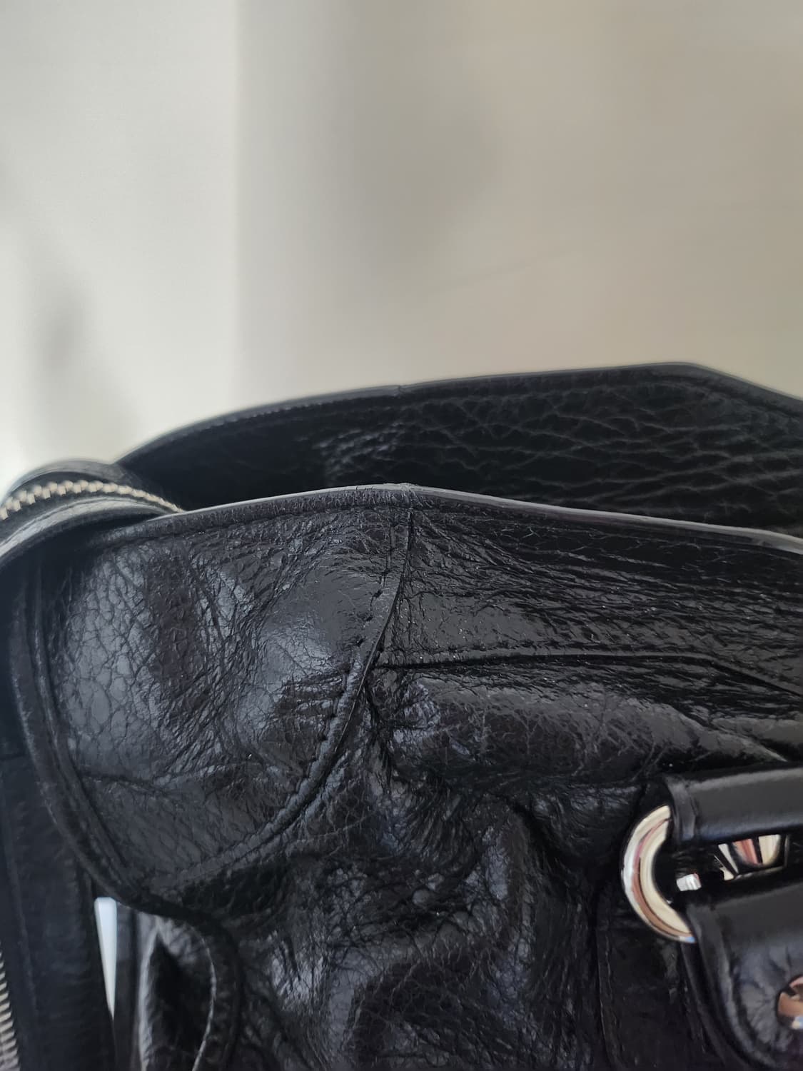 발렌시아가 모터백 미디움 블랙 은장 상품이미지5