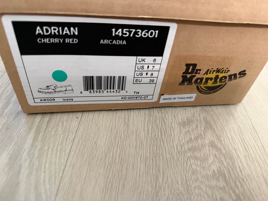 닥터마틴 아드리안체리레드 250 새상품 상품이미지2