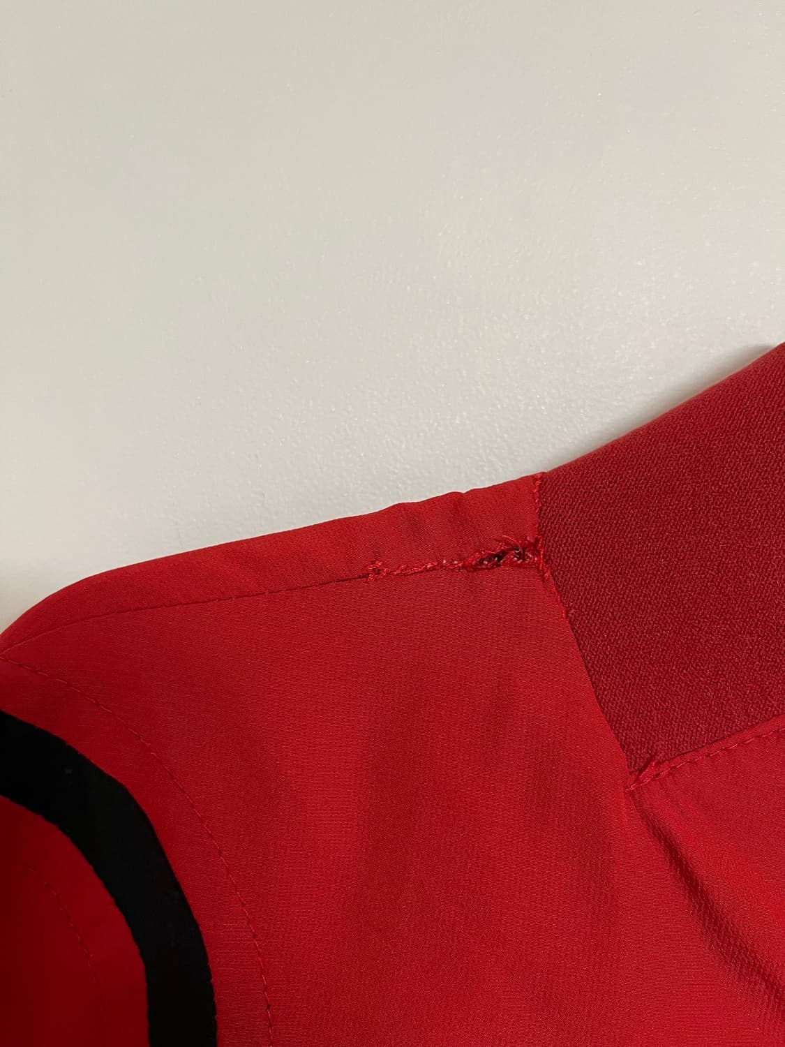 맨체스터 유나이티드 올드스쿨 빈티지 바람막이 상품이미지3