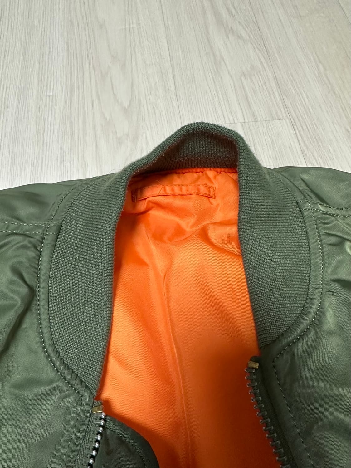 [S] 알파인더스트리 ma-1 슬림핏 세이지 그린 상품이미지3