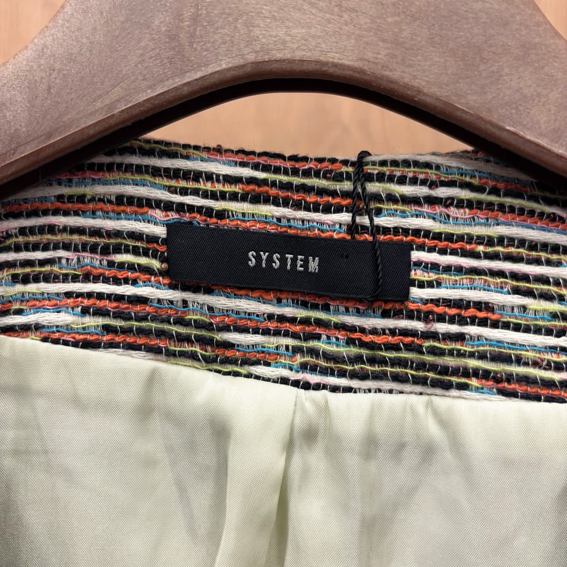 시스템 크롭 트위드 자켓 실버 버튼 배색 라이닝 디테일 레드 상품이미지5