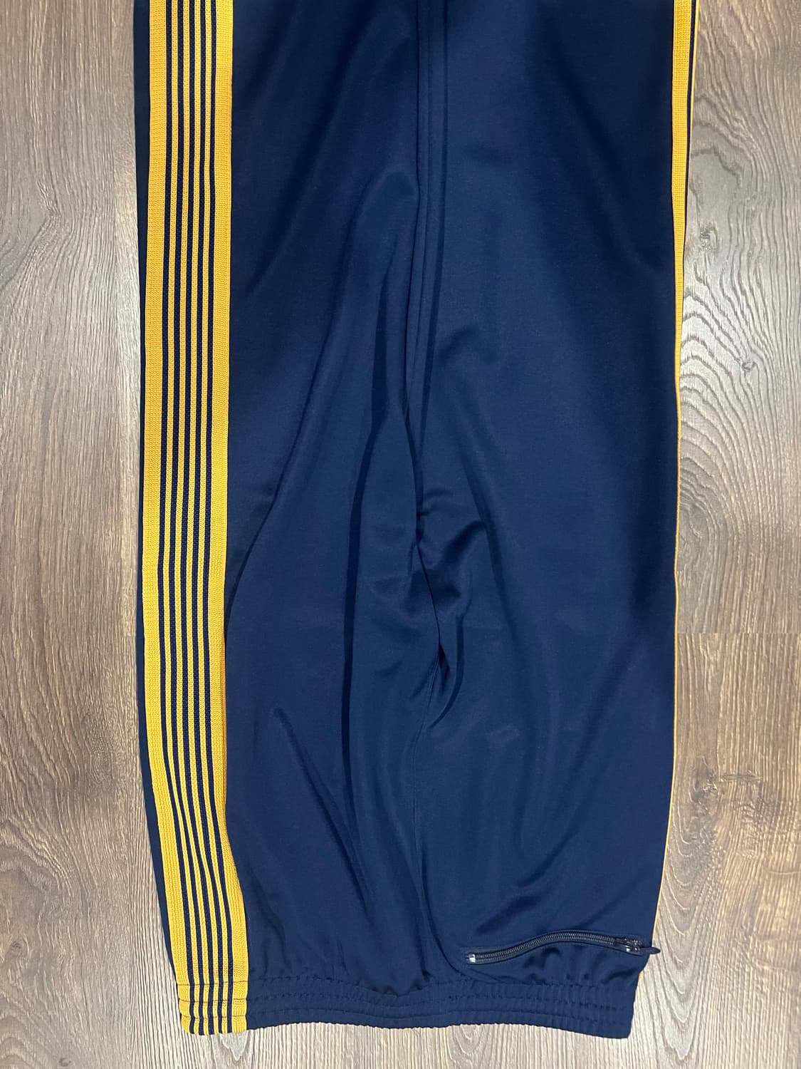 니들스 트랙팬츠 스트레이트 네이비/노랑
S 상품이미지2