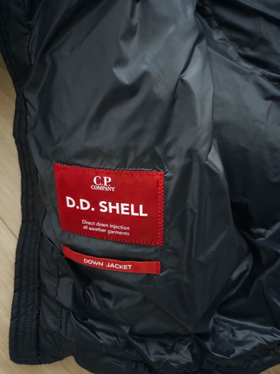 CP 컴퍼니 D.D. Shell 후드 다운 자켓 블랙 L판매합니다 상품이미지2