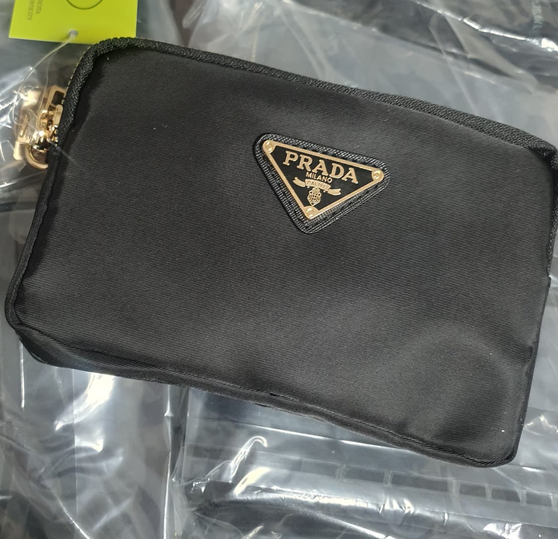 프라다파우치 프라다가방 새상품 정품 상품이미지2