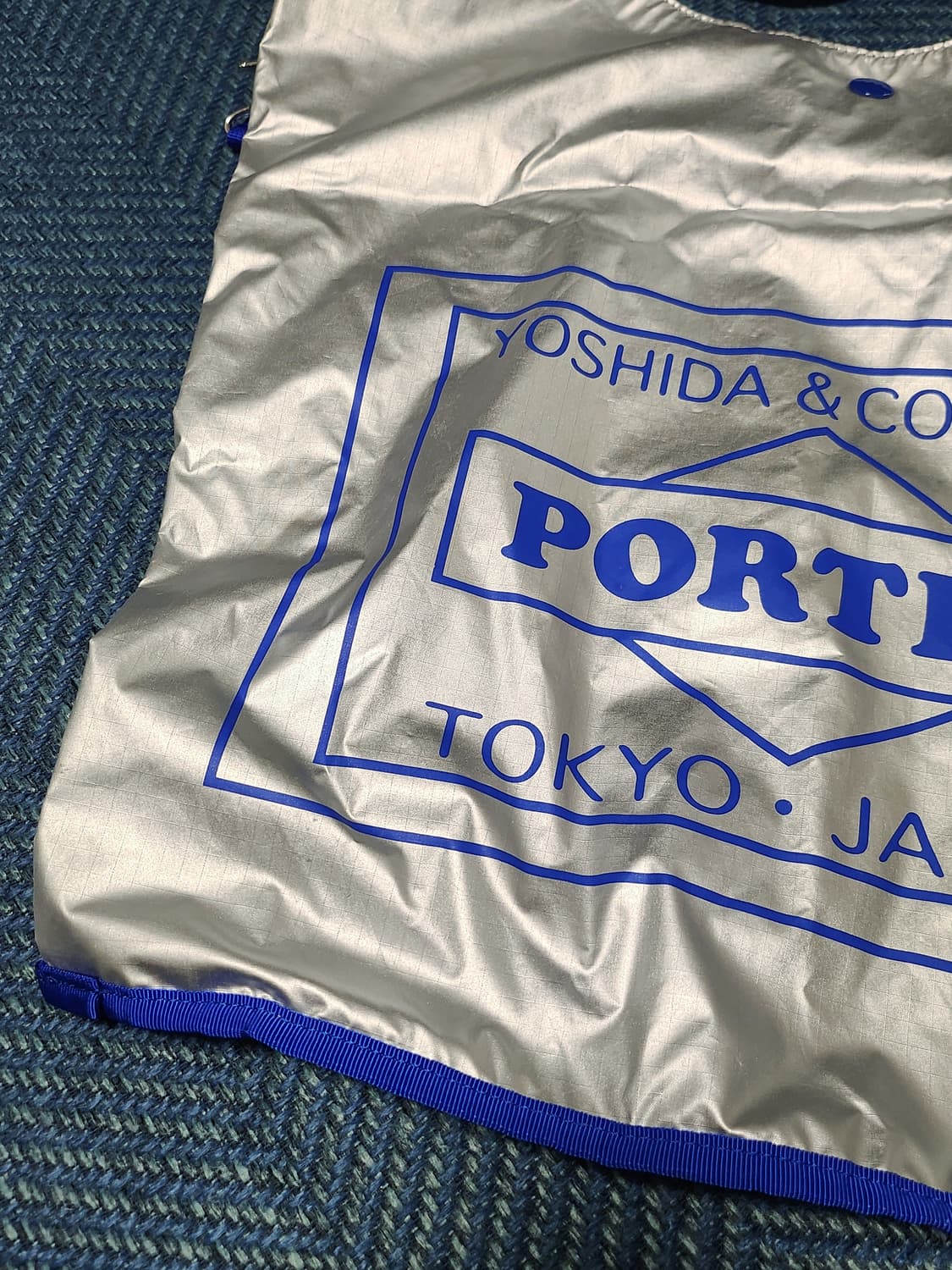 (새상품) 포터 그로서리백 실버 부산 한정판 상품이미지4