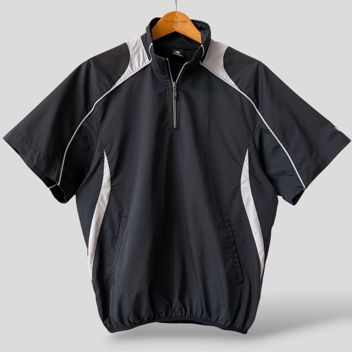 (L)데상트 하프집업 반팔 웜업 트레이닝 상의 상품이미지1