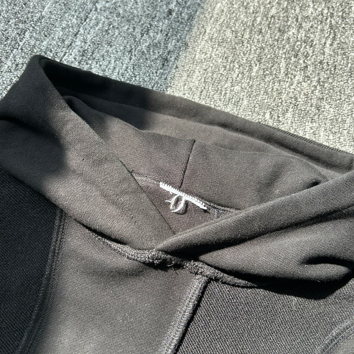 노매뉴얼 M.R.C 후드티 상품이미지5