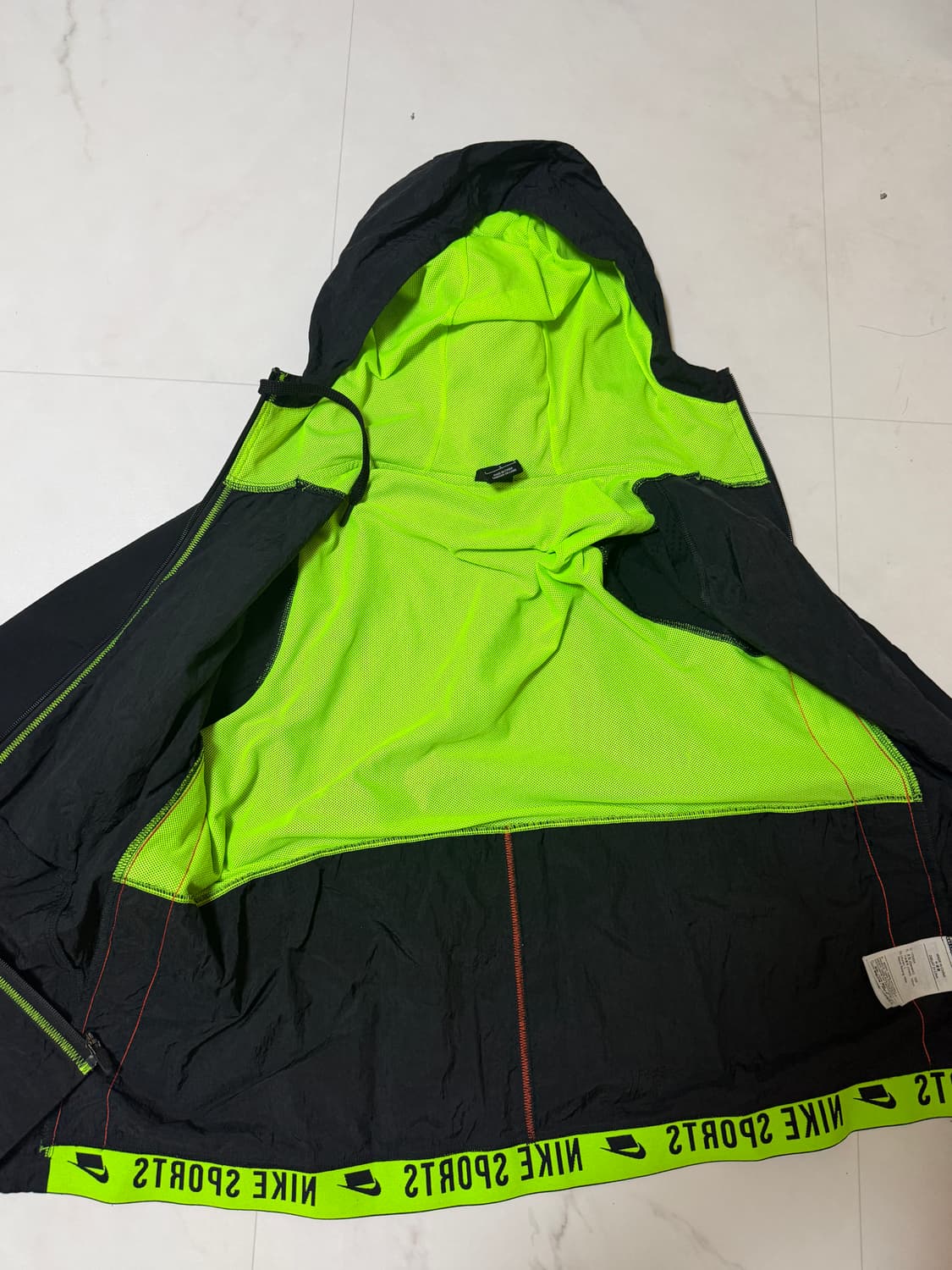 나이키 바람막이 L 상품이미지2