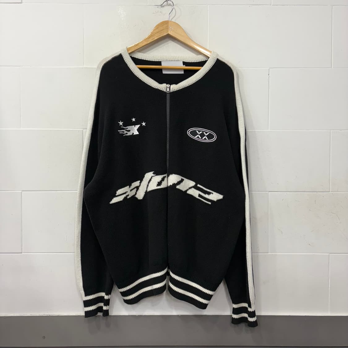 엑스톤즈 니트 집업 상품이미지1