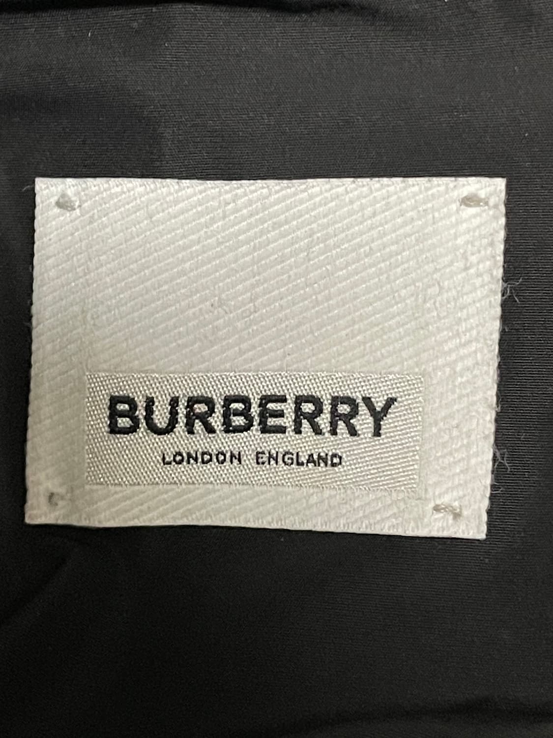 [ M ] 24년식 버버리 리버시블 체크 바람막이 자켓 새상품급 상품이미지4