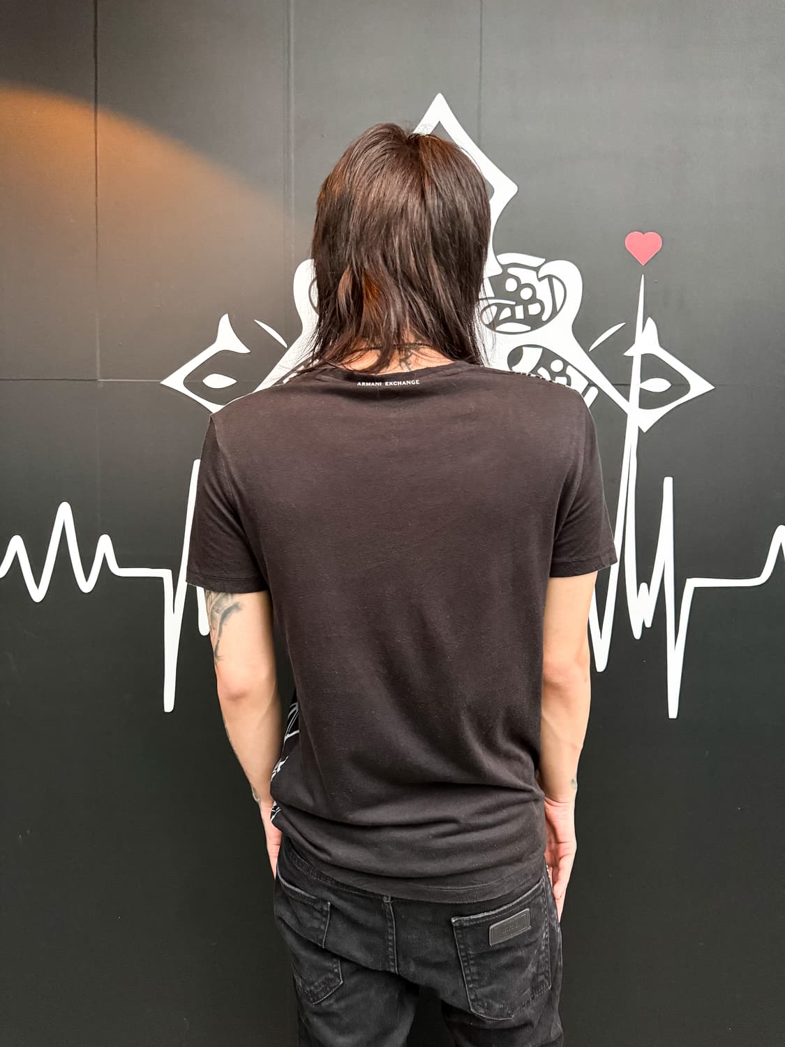 Armani Exchange – Graphic V-Neck T-Shirt 상품이미지6