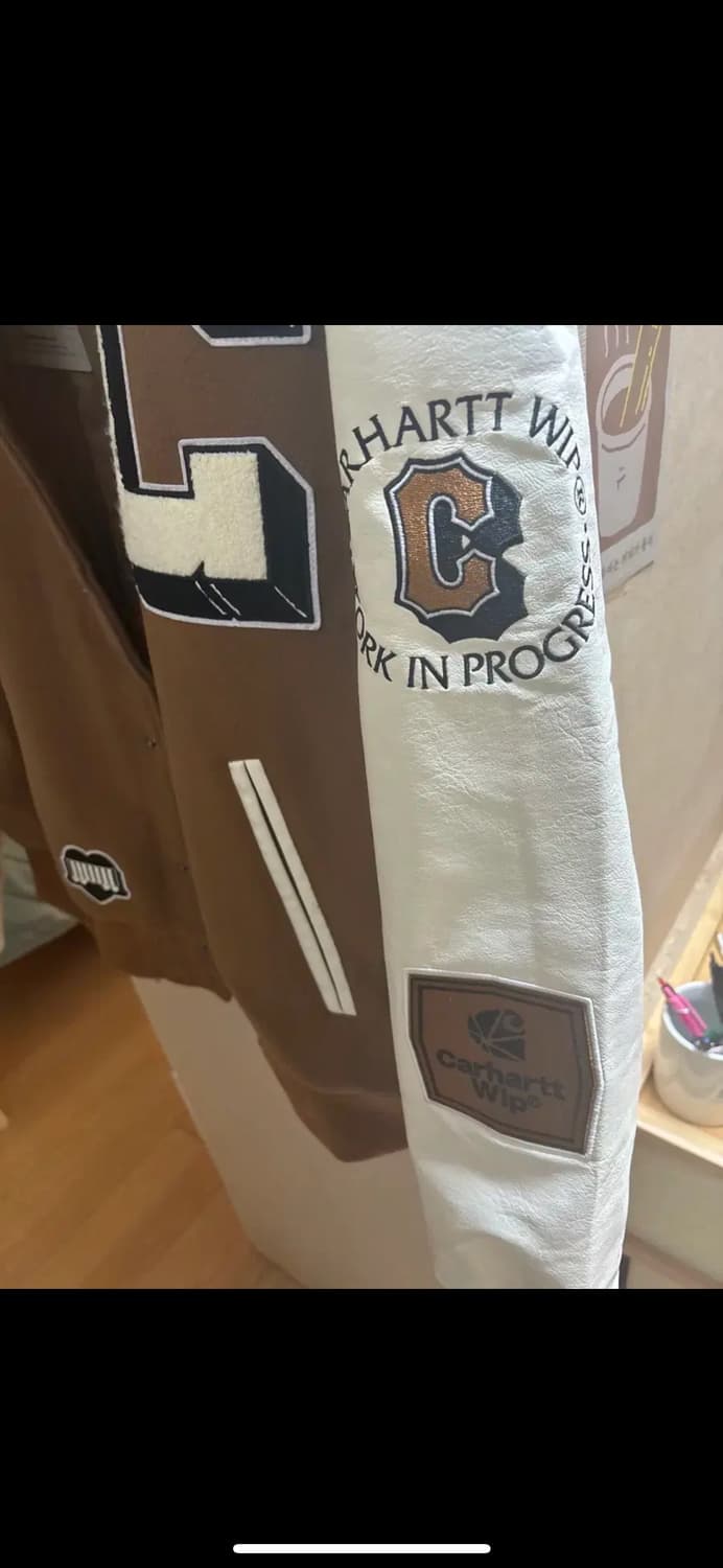 칼하트 wip 브라운덕 바시티 자켓 (L) 사이즈 상품이미지4