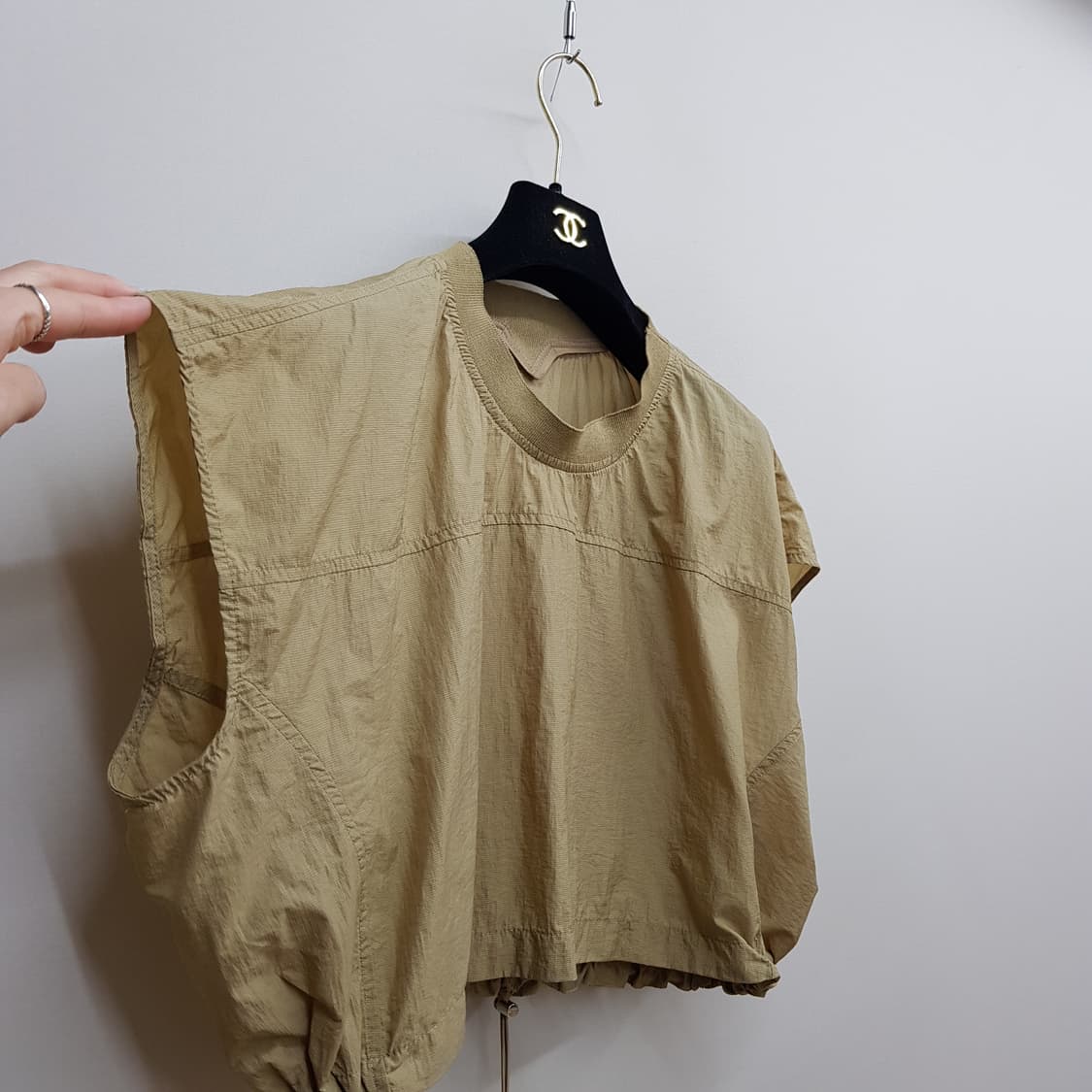 한섬 시스템 2023 크롭 드로스트링 반팔 블라우스 M사이즈 상품이미지3