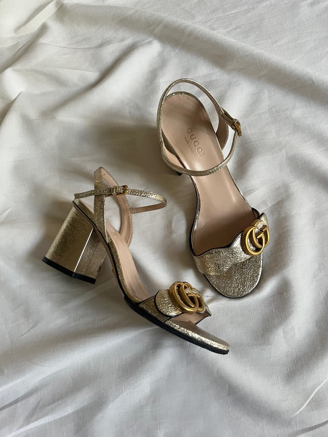 구찌 마몬트 골드 메탈릭 힐 샌들  상품이미지7