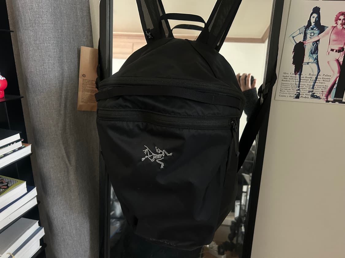 아크테릭스 헬리아드 15 백팩 블랙 상품이미지1