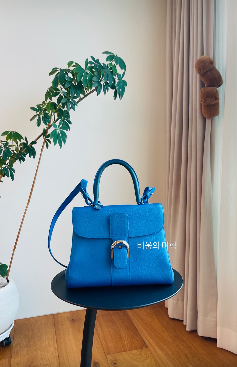 정품 새상품) Delvaux 델보 브리앙 MM 메탈릭블루 정가 1150만 상품이미지3