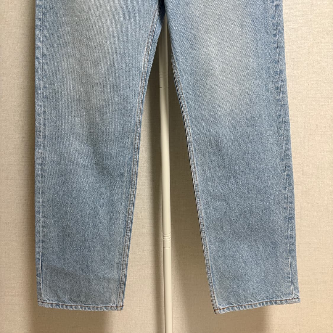 (민트급)모드나인 MOD6 세미와이드 스트레이트 데님팬츠 / 연청, 31 상품이미지3