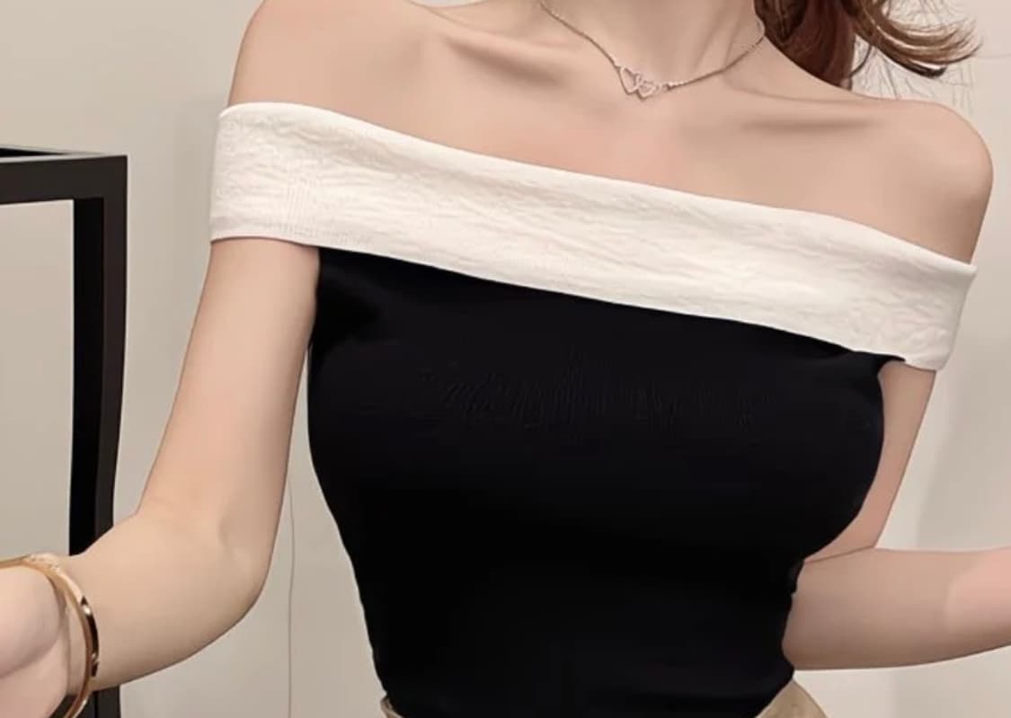 오프숄더 니트 블랙 화이트 상품이미지1