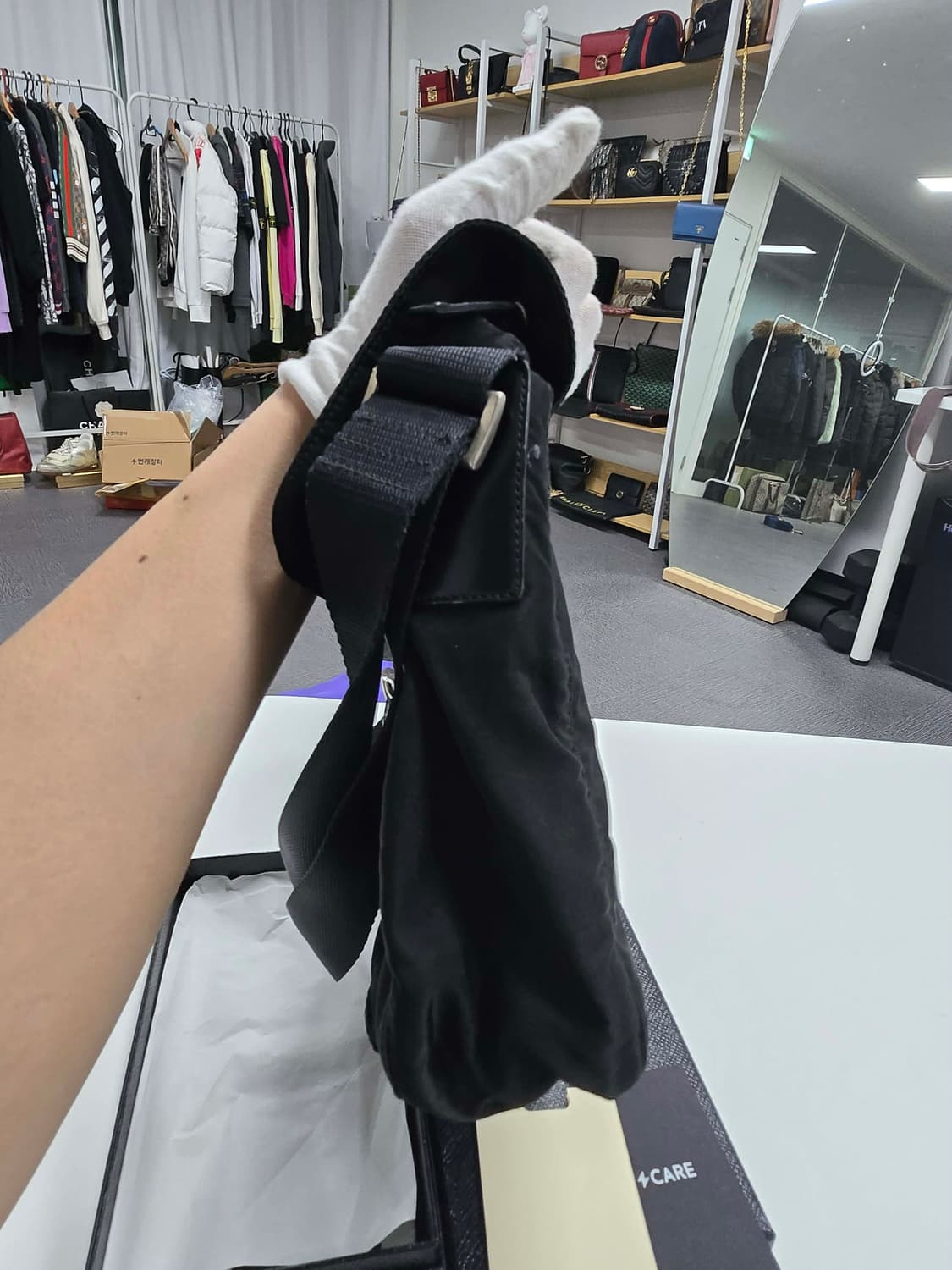 [정품] 프라다 주우재 메신저백 상품이미지3