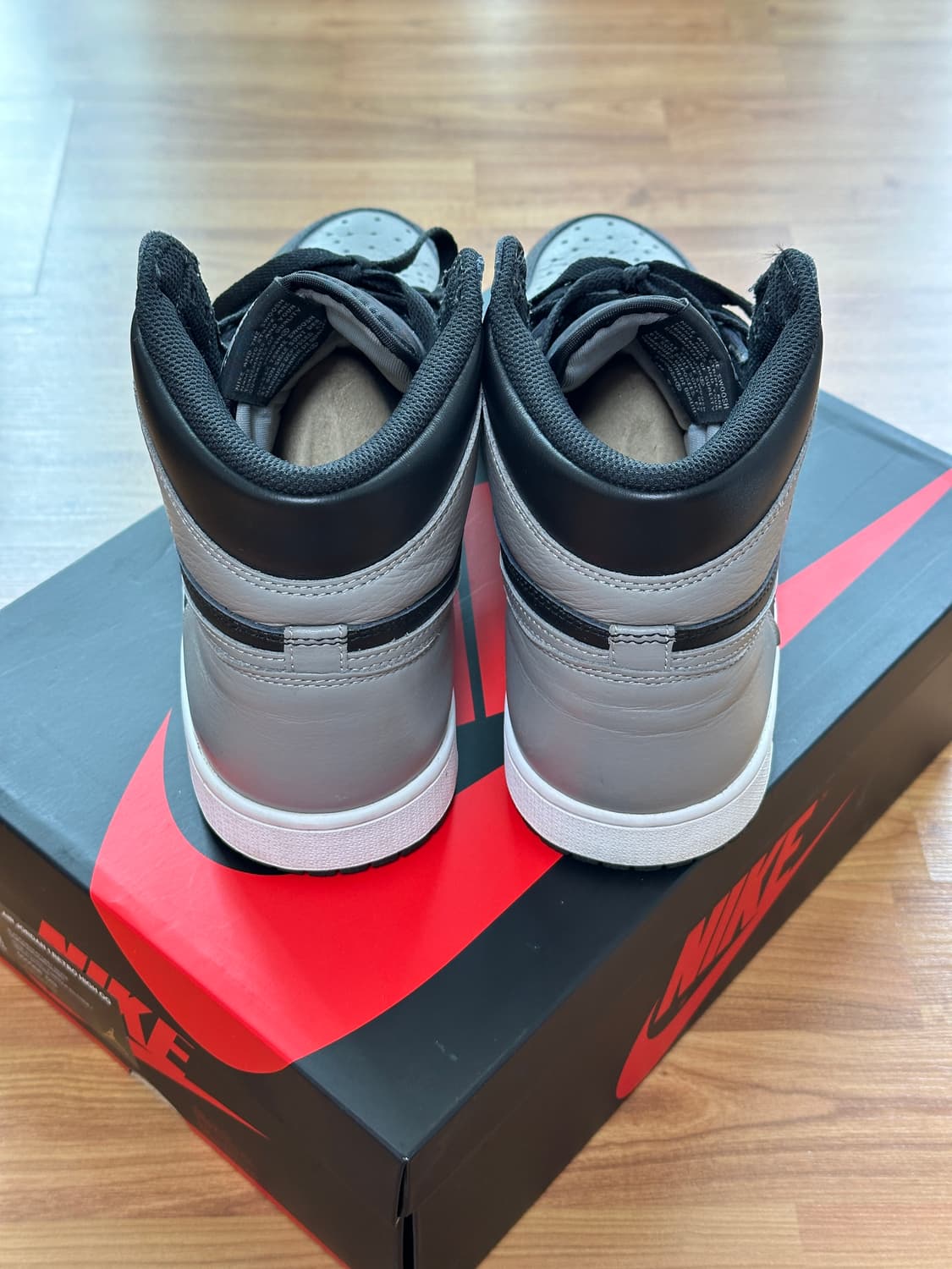 [상태좋음] 조던1 OG 쉐도우 US10.5 상품이미지3