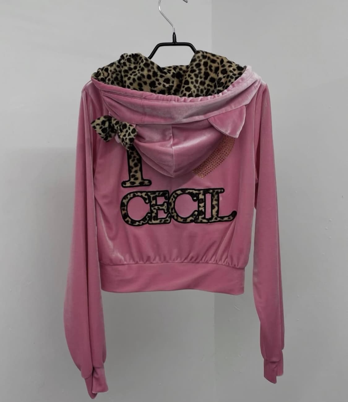 헬로키티X세실맥비 콜라보 갸루 벨로아 집업 상품이미지3