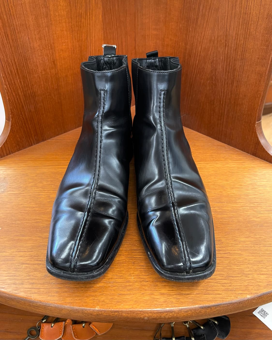 [235] 프라다 앵클 부츠 상품이미지1