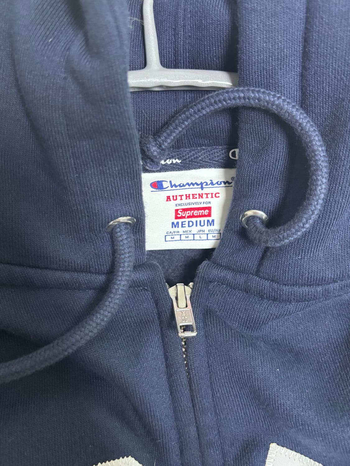 슈프림 챔피온 네이비 집업 후드티 24ss 상품이미지2