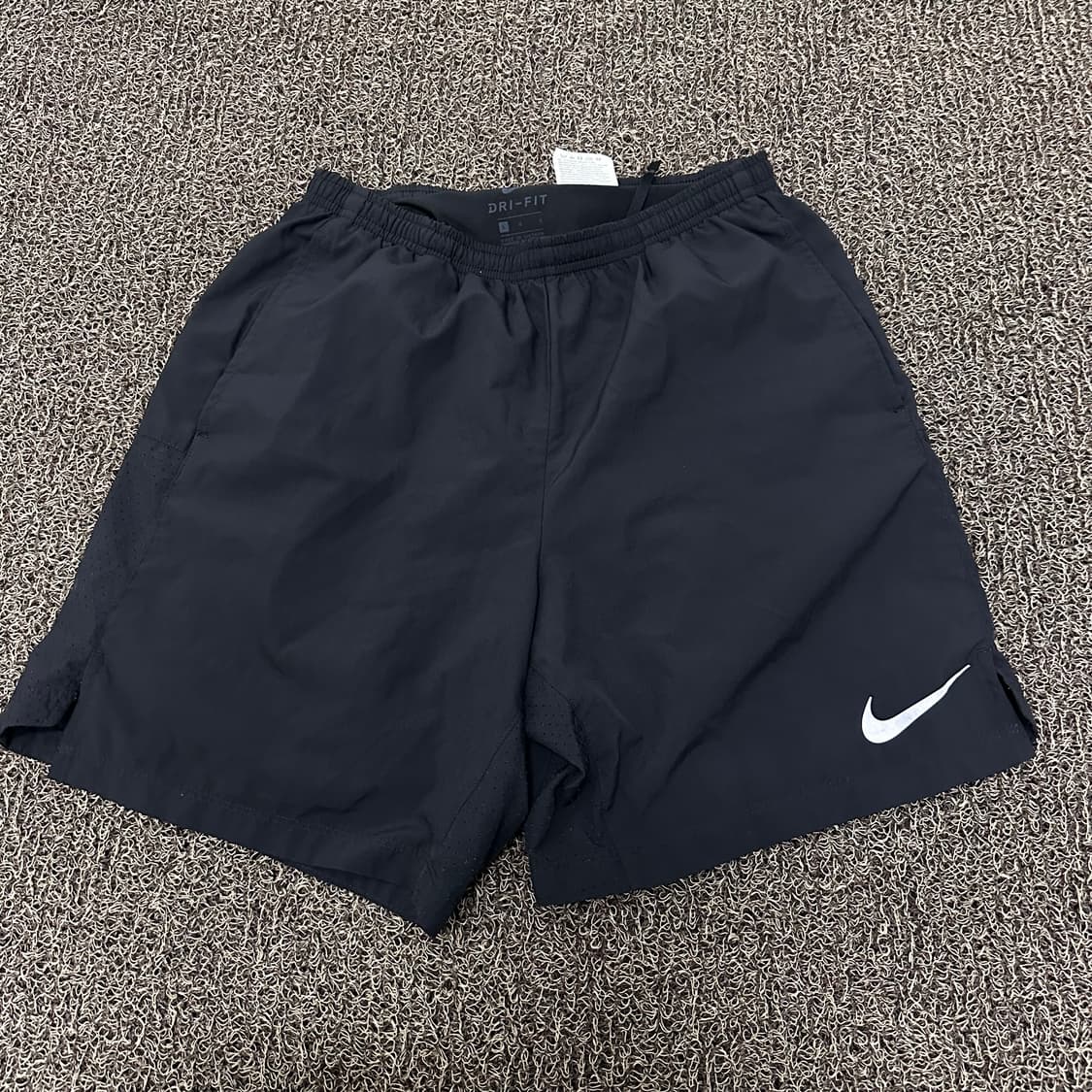 NIKE 나이키 운동복 반바지 블랙 L 상품이미지1