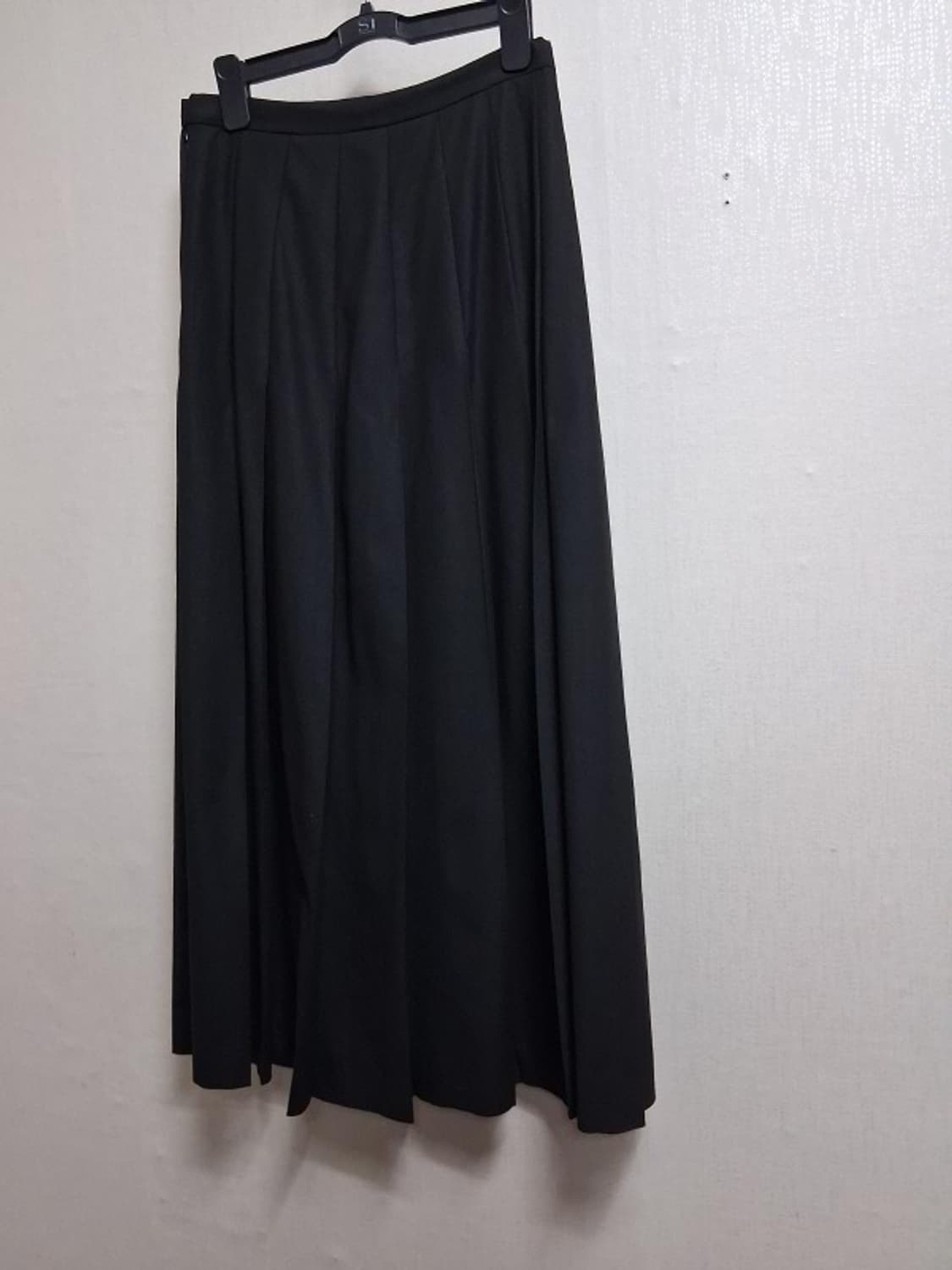 일본빈티지 oggi 주름롱스커트 춘추 여성 26인치적당
원산지 일본
소재 상품이미지2